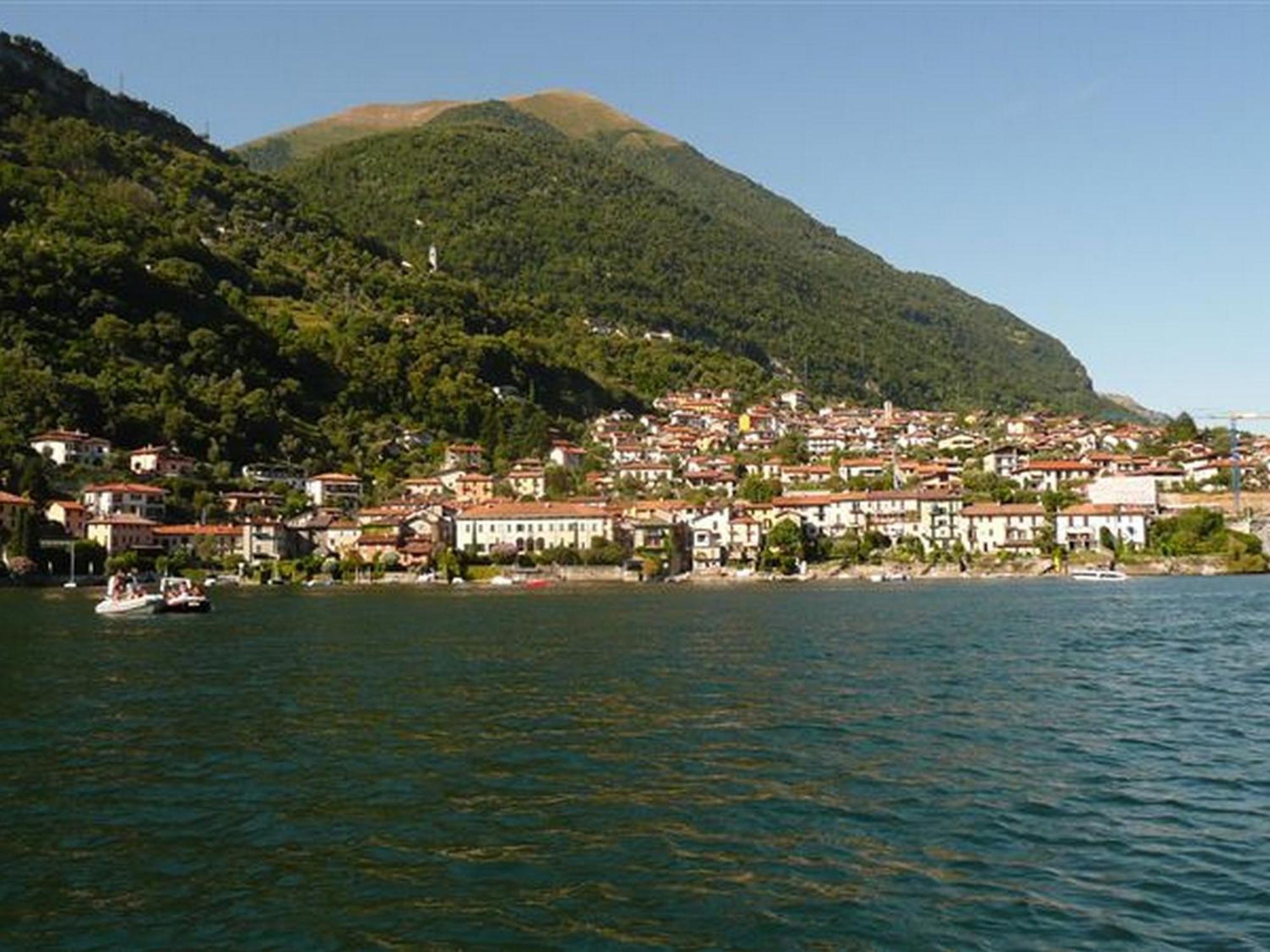 살라코마시나 La Torre Dell'Isola 빌라 외부 사진